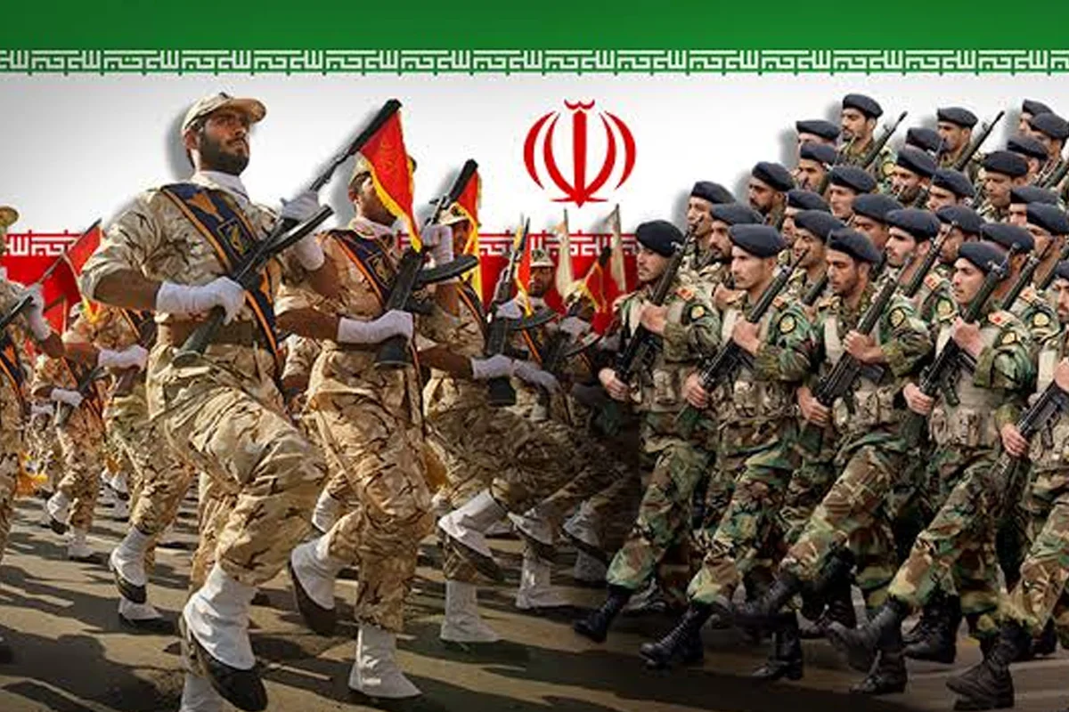 ایرانی فوج نے دفاعی پالیسی چھوڑ کر جارحانہ حکمت عملی اپنانے کا اعلان کردیا