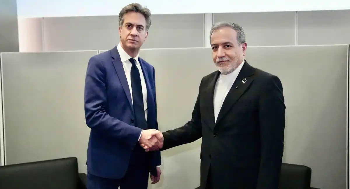برطانوی اور ایرانی وزرائے خارجہ کی ملاقات، آبنائے ہرمز کی بحالی پر زور