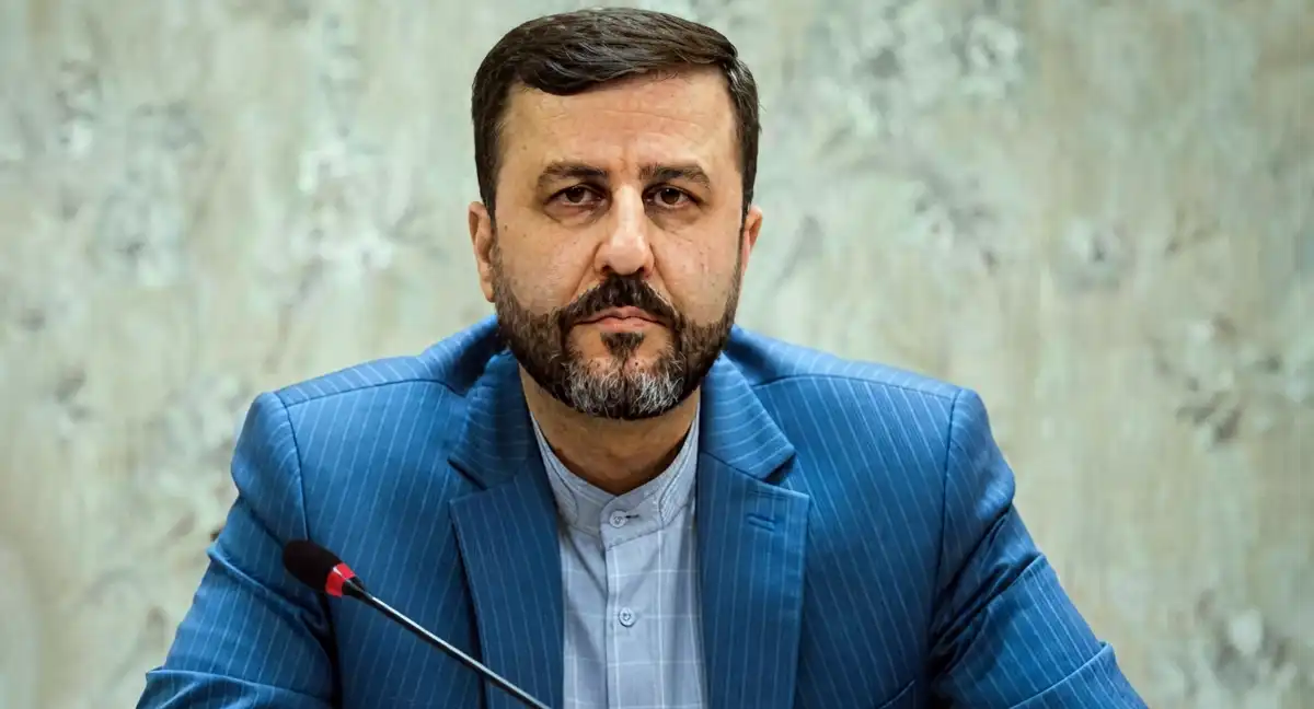 دباؤ کے باوجود عالمی تجارتی رابطے بحال ہیں، دنیا امریکہ کی جاگیر نہیں، کاظم غریب آبادی