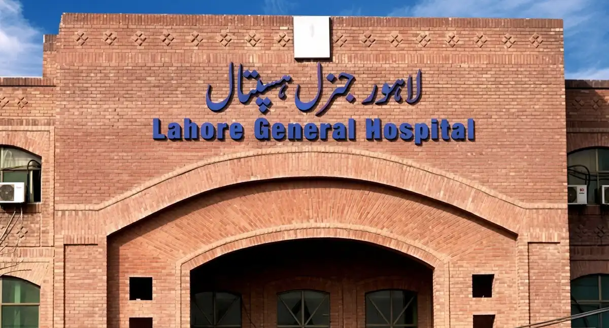 لاہور جنرل اسپتال کے گائنی وارڈ میں آگ لگ گئی، تربیت یافتہ عملے نے بروقت کارروائی سے قابو پالیا