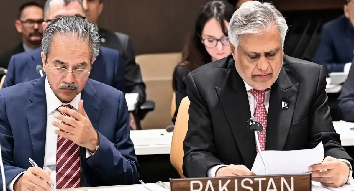 بھارت مقبوضہ کشمیر کا آبادیاتی تناسب بدلنے کی سازش کر رہا ہے، اسحاق ڈار