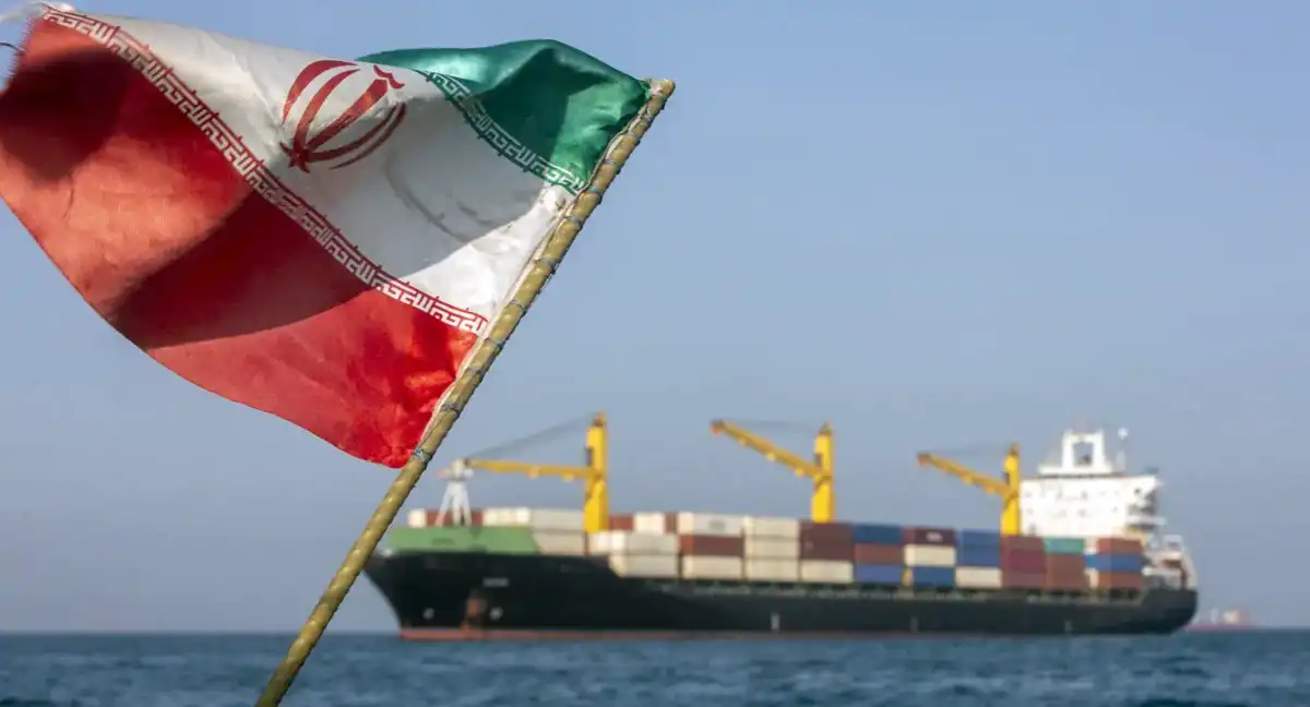 ایران کا آبنائے ہرمز کی بحری تجارتی گزرگاہ کو محدود کرنے کا اعلان