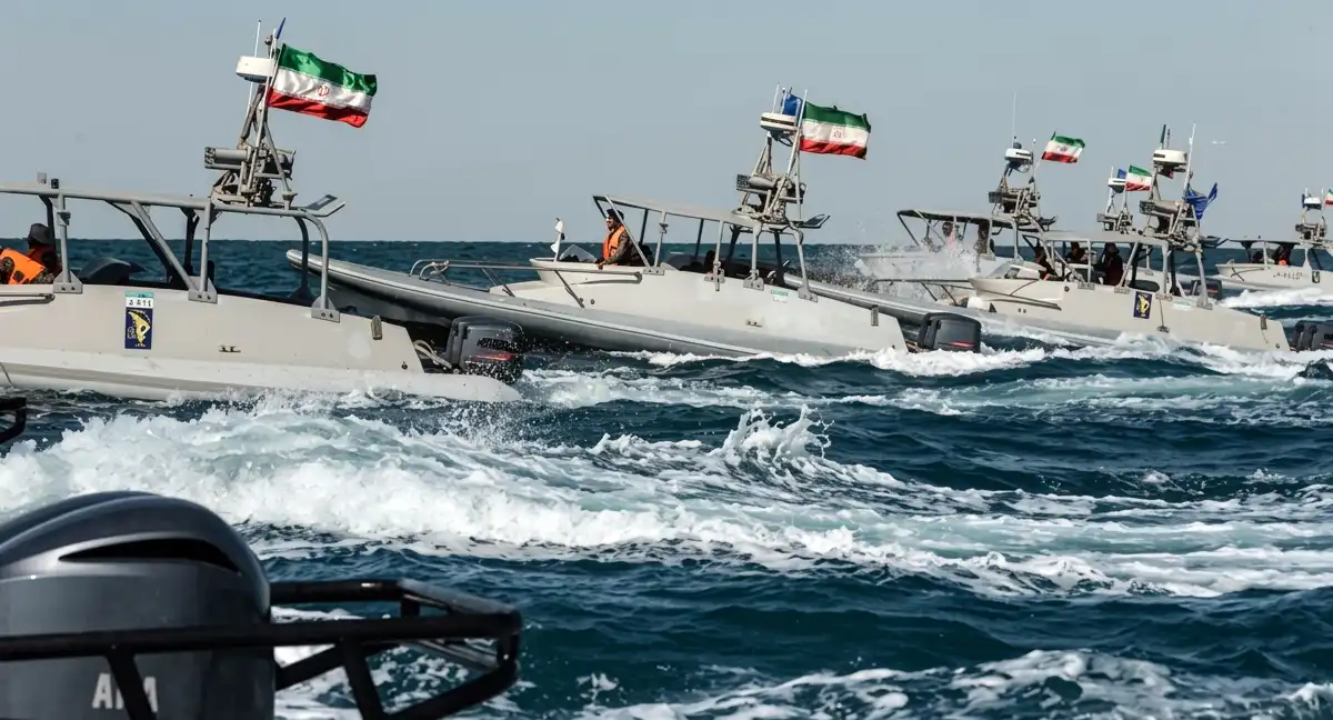 ایران کا 2 امریکی جہازوں، 8 تیل کے ٹینکروں اور 10 دیگر بحری جہازوں کو نشانہ بنانے کا دعویٰ