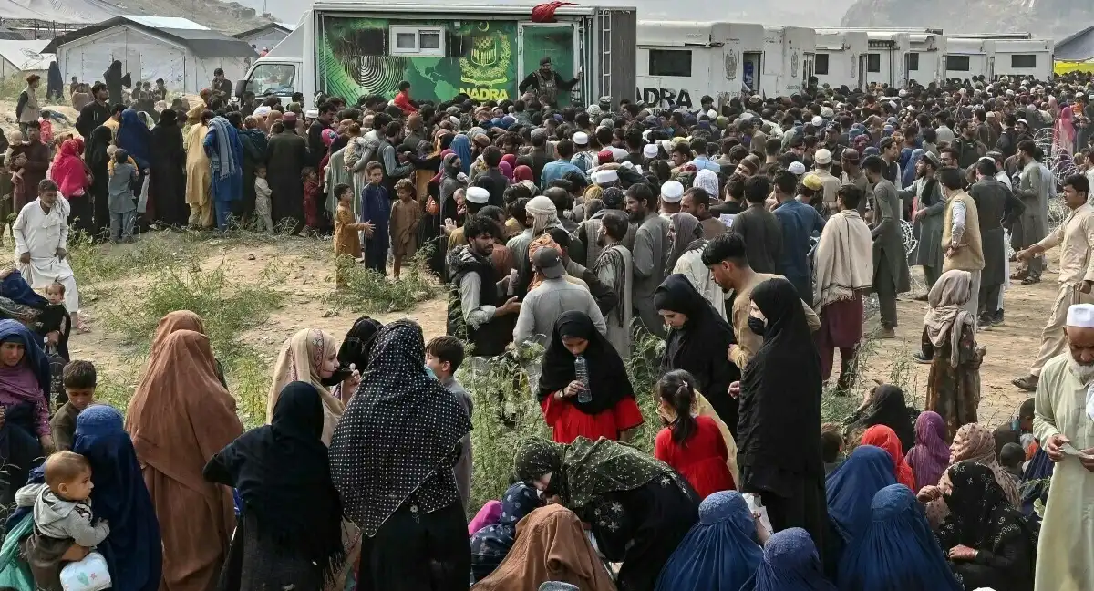 پنجاب سے تقریباً ڈیڑھ لاکھ سے زائد غیر قانونی مقیم افغان باشندوں کو اپنے وطن واپس دیا گیا