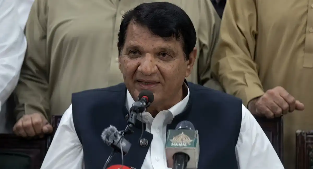 پی ٹی آئی نے خیبر پختونخوا میں صرف وزرائے اعلیٰ بدلے، عوام کی قسمت نہیں، امیر مقام