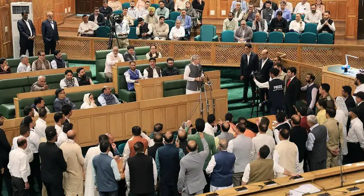 مقبوضہ کشمیر اسمبلی میں بی جے پی کی مخالفت کے باوجود ریاستی حیثیت کی بحالی کی قرارداد منظور