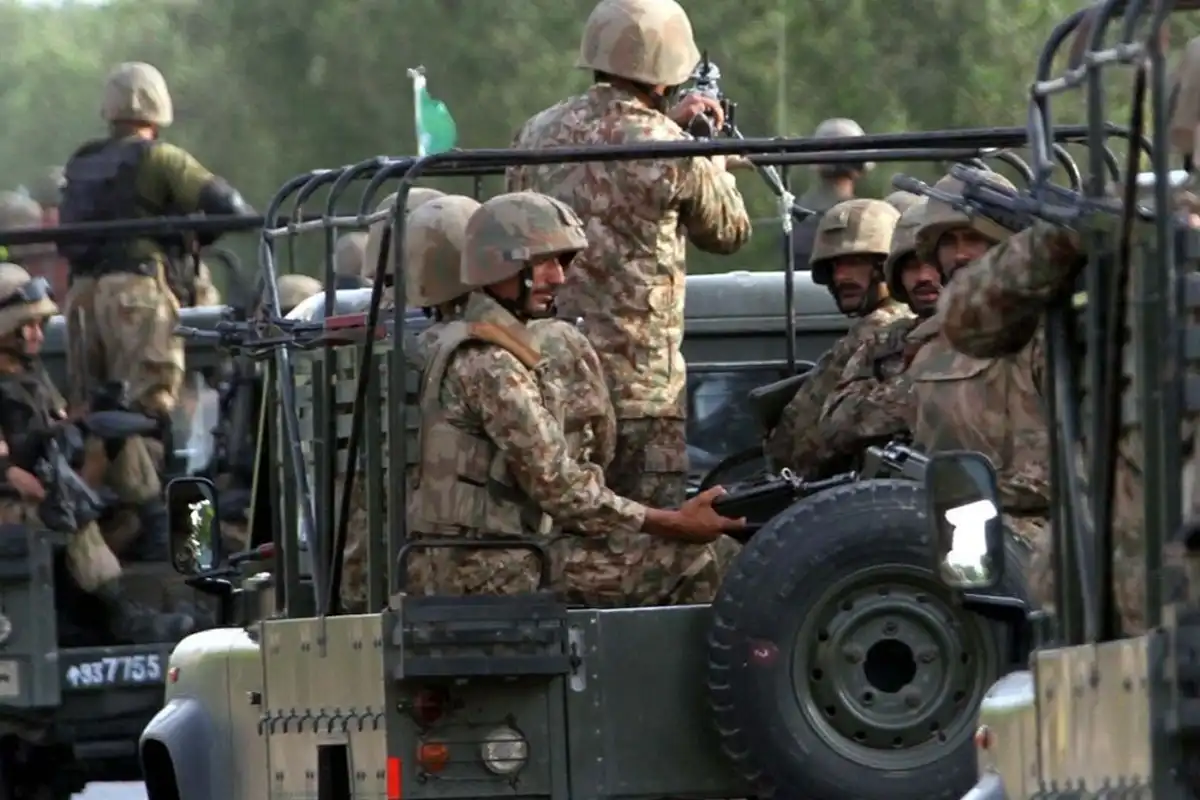 سیکیورٹی فورسز نے گزشتہ چند روز کے دوران بلوچستان میں 71 سے زائد دہشت گرد ہلاک کردیئے