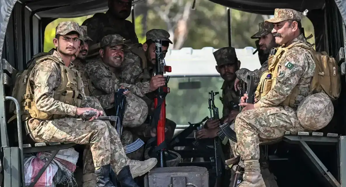 سیکورٹی فورسز نے ضلع کیچ میں سرحد پار فرار کی کوشش ناکام بناتے ہوئے ایک دہشت گرد کو ہلاک کردیا