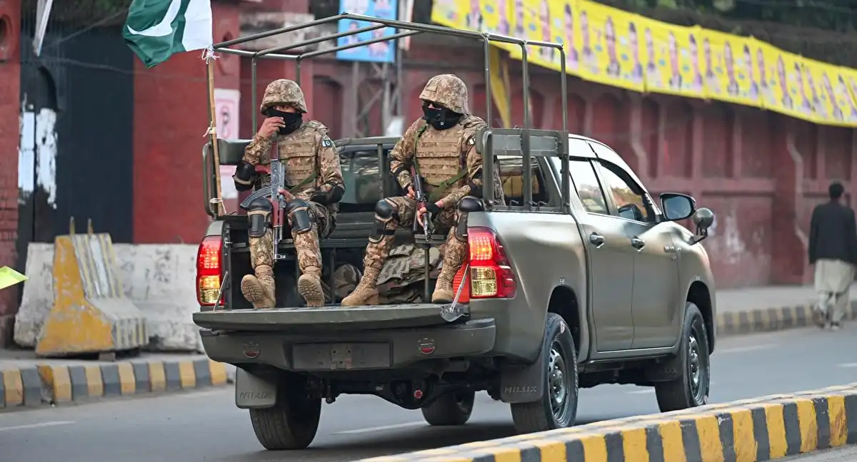 خیبر پختونخوا میں سیکیورٹی فورسز کی کارروائیاں، 10 خوارج ہلاک، 6 جوان بھی شہید