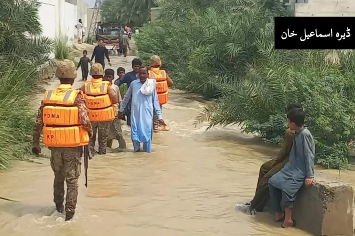پہاڑ پور میں نہر میں شگاف پڑنے کے بعد افواجِ پاکستان کی بروقت امدادی و ریلیف کارروائیاں