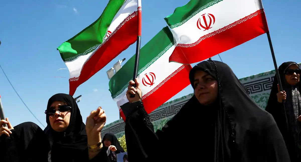 ایران نئے امریکی حملوں کی صورت میں خطے سے باہر بھی وسیع تر ردِعمل کی تیاری کر رہا ہے، رائٹرز
