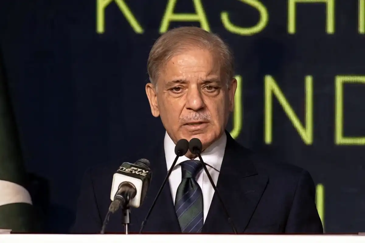 وزیراعظم کی پی ٹی آئی کو لانگ مارچ ختم کرنے اور مذاکرات کی ایک بار پھر پیشکش