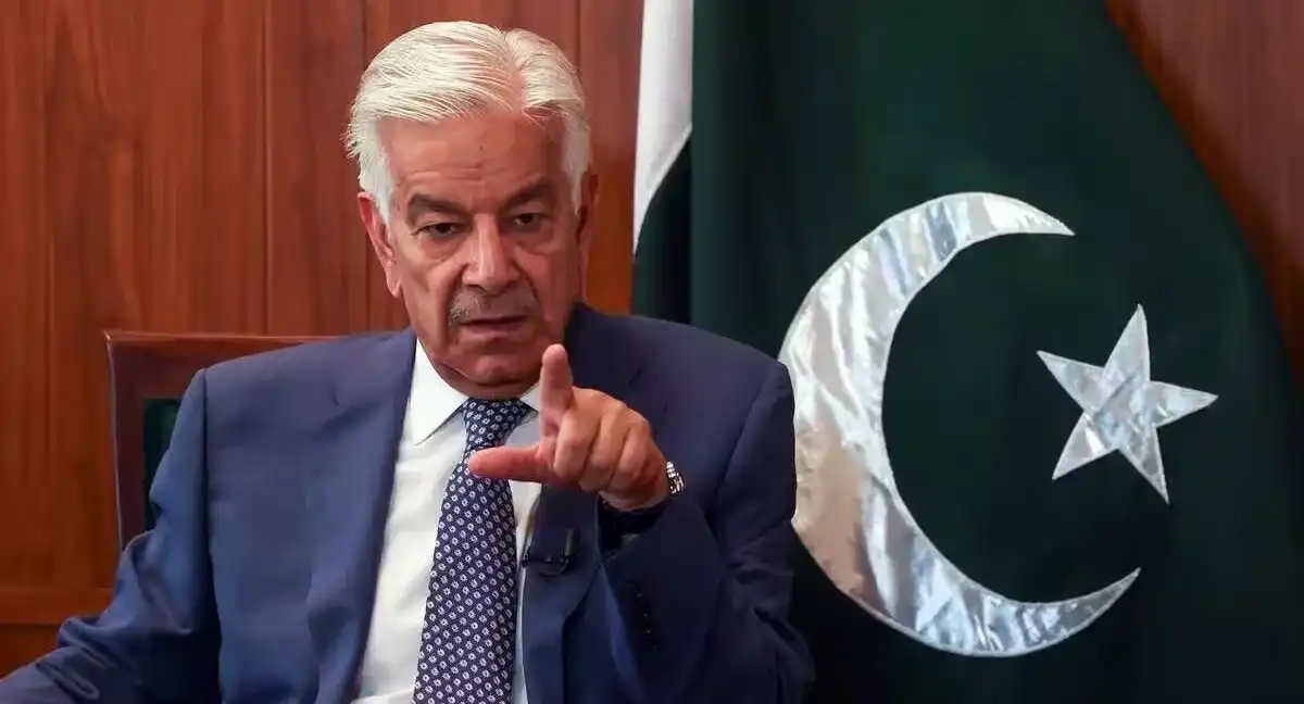 پی ٹی آئی نے 13 سالہ حکومت میں دہشت گردی اور بھتہ خوری کیخلاف کچھ نہیں کیا، خواجہ آصف