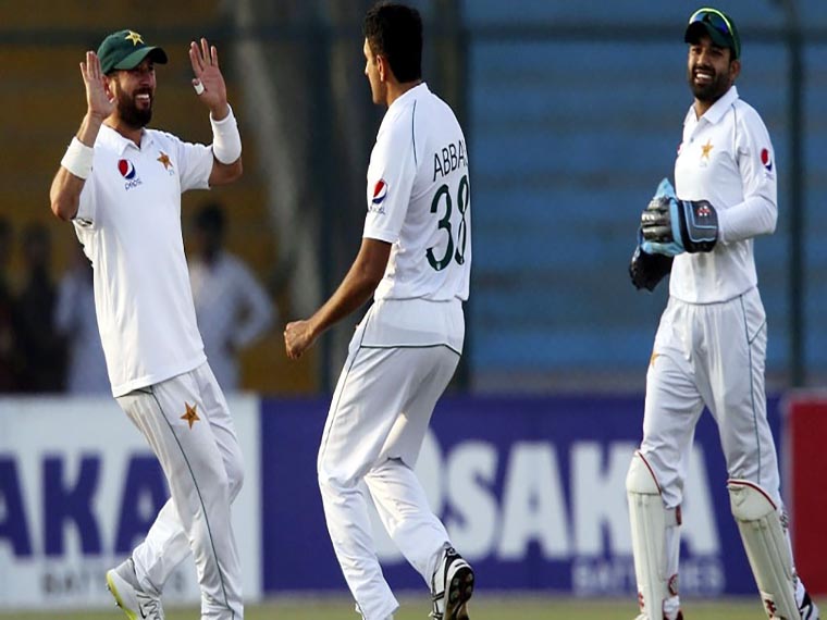Sri Lanka scores 64 for 3 on first day of second test match