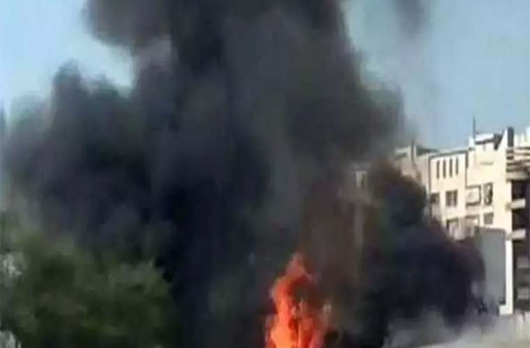 Six people of a family die due to fire in Gujrat