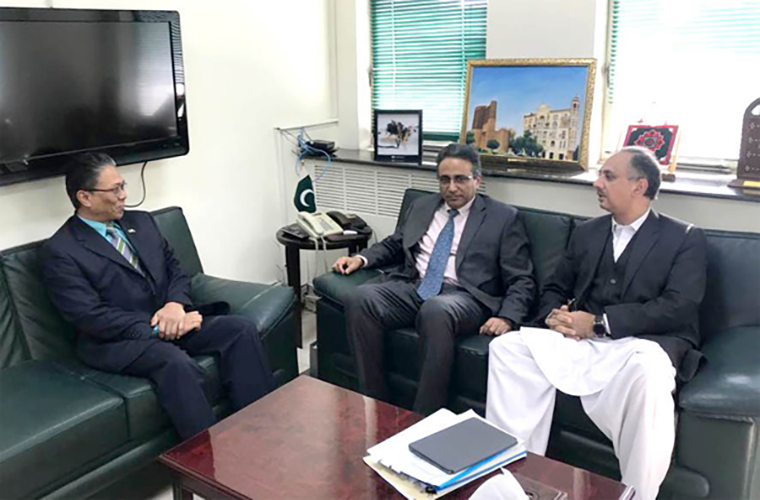 Malaysian HC meets Pakistan Minister for Energy in Islamabad