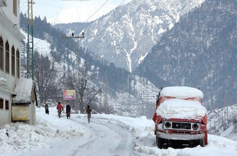 Met expects rain with snowfall over mountain at isolated places
