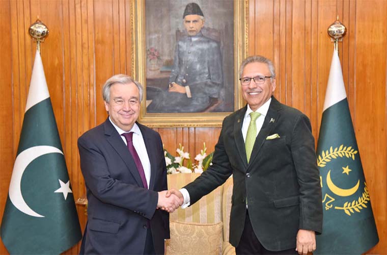 President of Pakistan calls for implementing UNSC resolutions on Kashmir