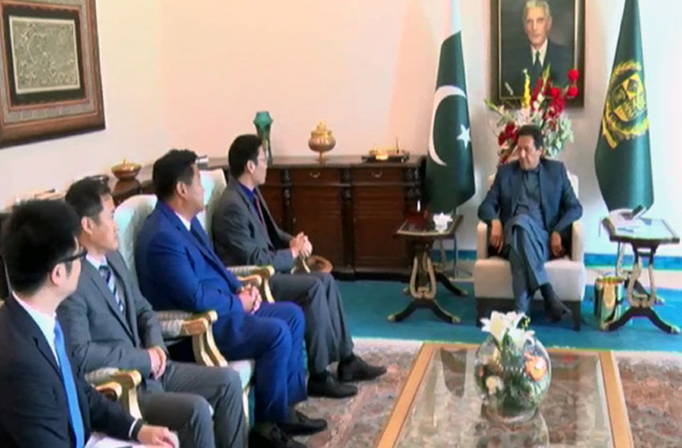 Chinese companies heads meet PM to donate Rs5m to COVID19 Relief Fund