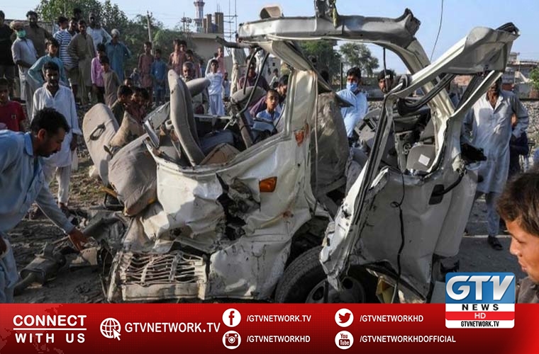 At least 20 people mostly Sikh died in bus train collision in Sheikhupura