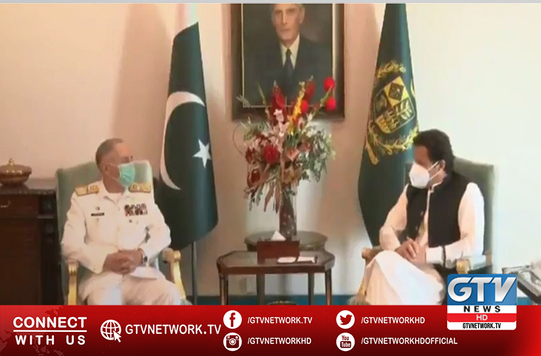 Outgoing Naval Chief pays farewell call on Prime Minister Imran Khan