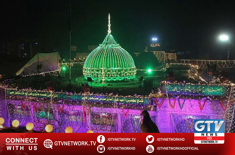 Urs of Data Darbar Ali Hajveri being observed in Lahore