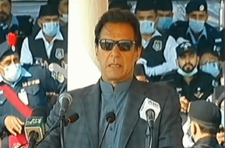 PM urges police to treat common man like VIP and shun discriminatory attitude