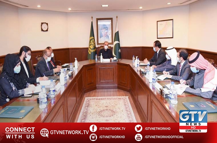 Enormous opportunities for Pakistan and Kuwait to enhance ties noted