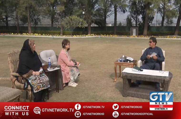 MNAs Ghulam Bibi Bharwana and Asma Qadeer call on Prime Minister