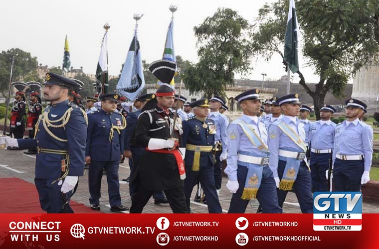 Change of guard ceremony held at Mazar e Iqbal