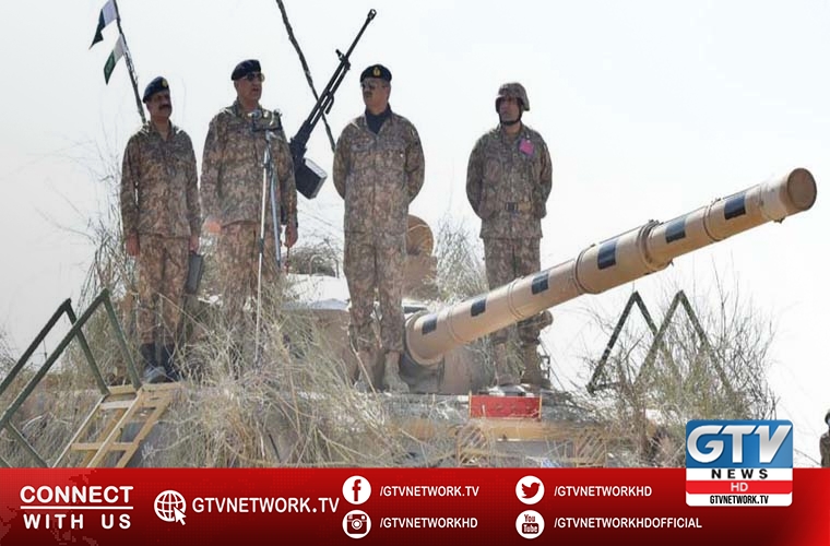 Army Chief visits field training area in Cholistan Desert