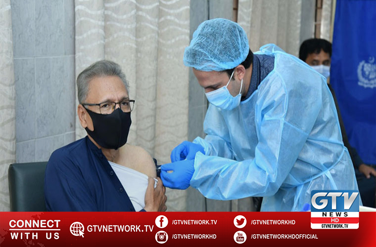 President Arif Alvi and the First Lady receive COVID 19 vaccine