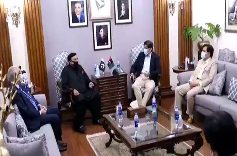 Federal Interior Minister calls on Sindh Chief Minister during Karachi visit