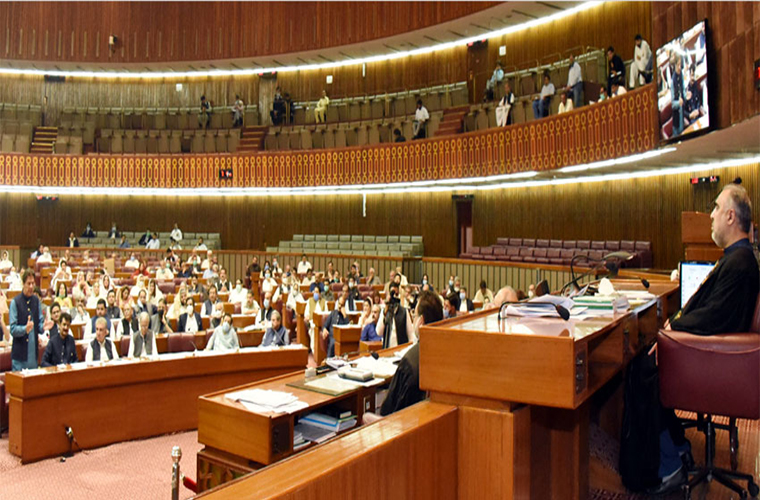 Finance Minister presents Rs8487bn federal fiscal budget for 2021-22