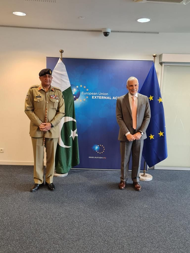 Gen Qamar Bajwa discusses Afghan situation with EU officials