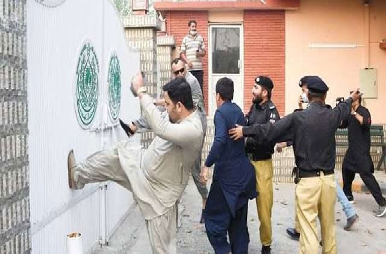 IHC cancels interim bail of two PTI MNAs in Sindh House attack case