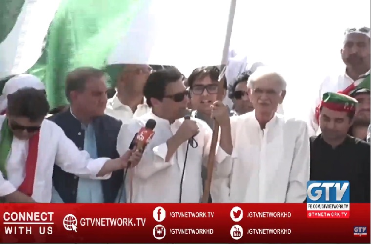 Imran Khan says ‘no question’ of any deal with govt as political drama continues