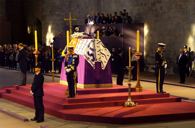 Queen’s funeral: Public pays last respect at Westminster Hall lying-in-state