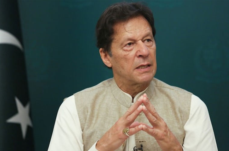 Imran Khan recommends the extension of COAS