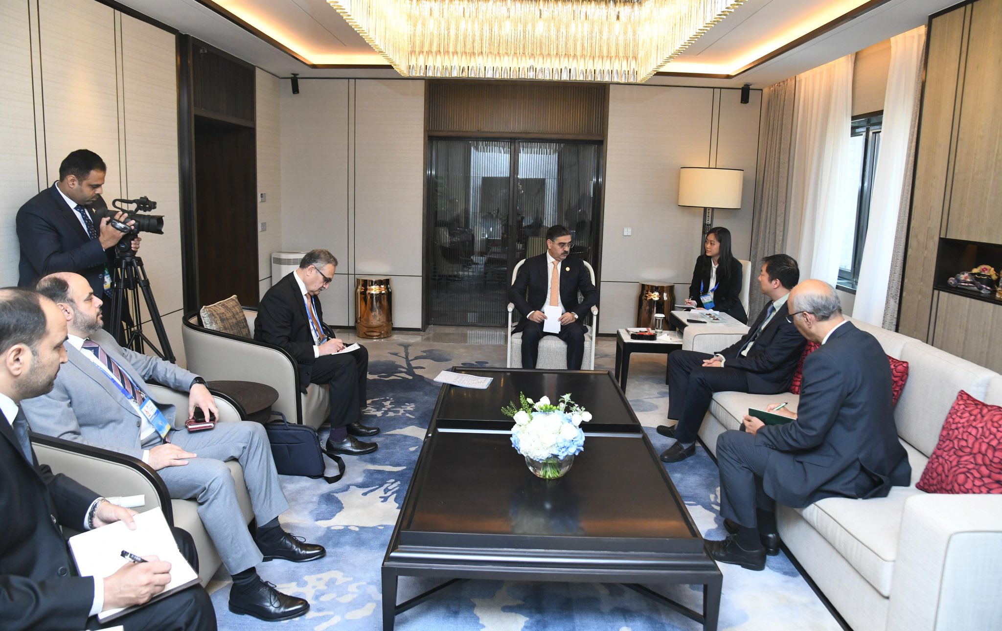 Pakistan is seeking Solar investments,deeper integration with China on CPEC,PM Kakar