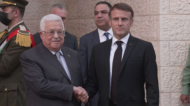 Mahmoud Abbas Meets Macron, Calls on UN Security Council to Halt Israeli Aggression