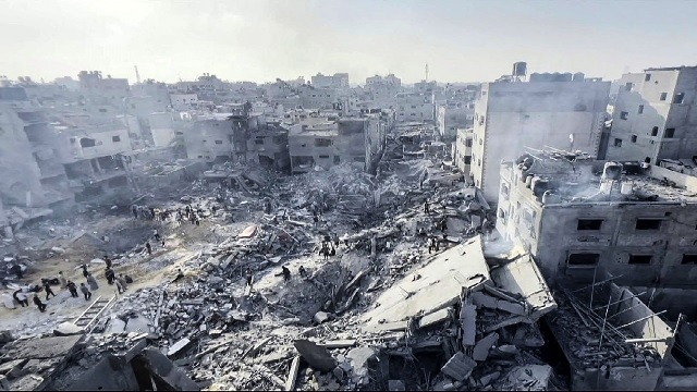 Gaza: Heavy Israeli bombardment near al-Quds Hospital