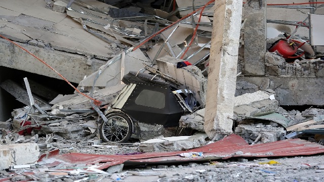 Massive 6.9 magnitude earthquake rattles Philippines