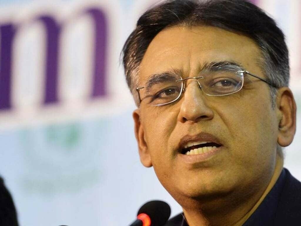 Asad Umar completely quits politics