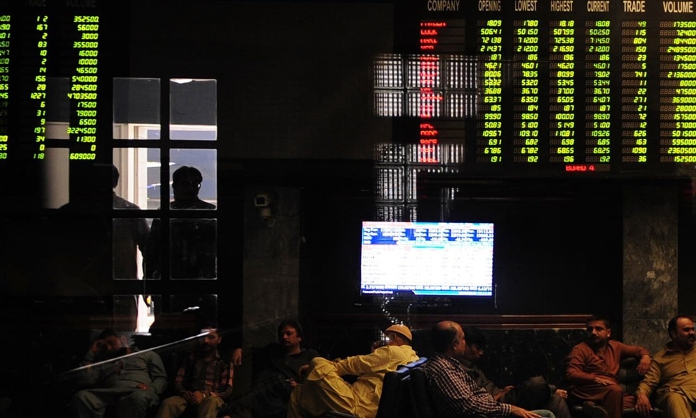 PSX KSE-100 Index : after selling spree for three days stocks restored for 245 points