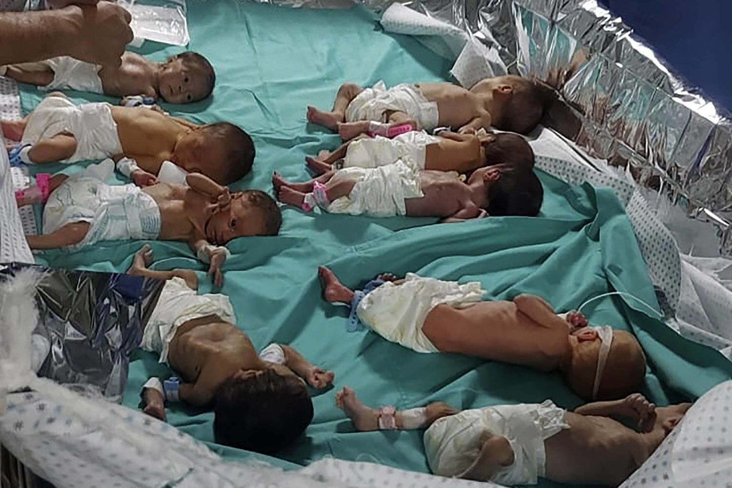 UNICEF fears thousands of Gaza’s children will die for not having food, water and shelter
