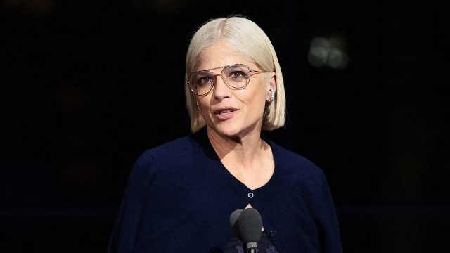 US actress Selma Blair apologises for Islamophobic remarks