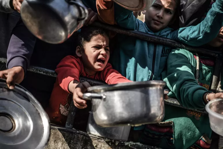 Gaza without food, medical aid