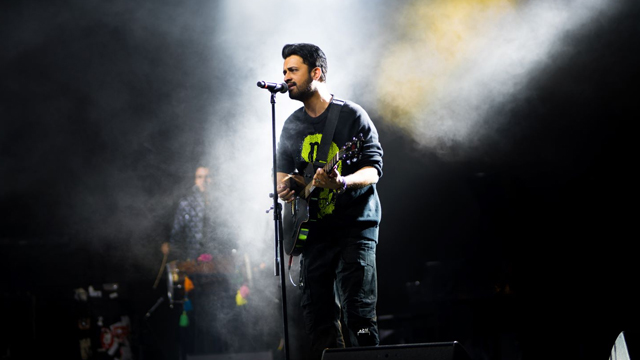 Watch: Atif Aslam’s heartfelt engagement with a fan
