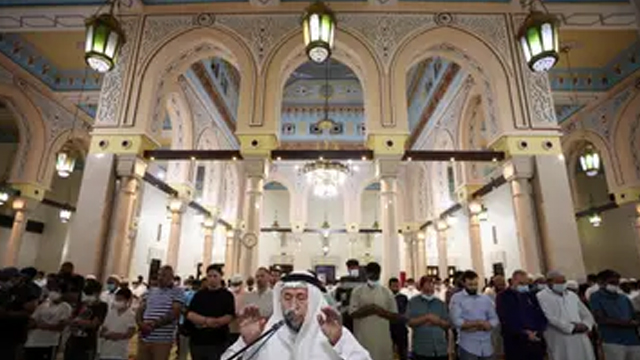 Dubai grants golden visa to long-serving imams, muezzins, muftis